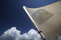 Aerofoil of a Jangada. © Philip Plisson / Plisson La Trinité / AA10176 - Photo Galleries - Blue sky
