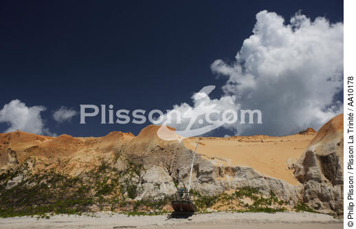 Littoral landscape of Caponga. - © Philip Plisson / Plisson La Trinité / AA10178 - Photo Galleries - Cloud