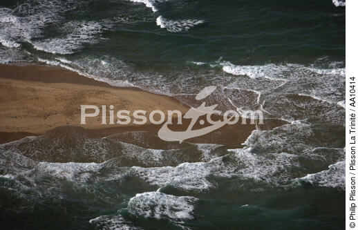 Coastal landscape of Cap Ferret. - © Philip Plisson / Plisson La Trinité / AA10414 - Photo Galleries - Series of waves