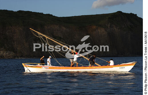 Baleinière aux Açores. - © Philip Plisson / Plisson La Trinité / AA10618 - Nos reportages photos - Equipier