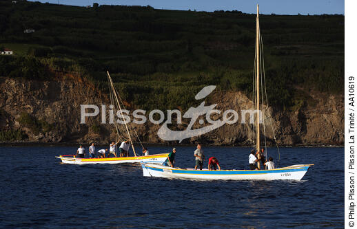 Whaling boat in the Azores. - © Philip Plisson / Plisson La Trinité / AA10619 - Photo Galleries - Faial and Pico islands in the Azores