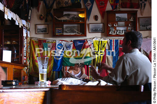 Le Café Sport "Chez Peter" à Horta. - © Philip Plisson / Plisson La Trinité / AA10641 - Nos reportages photos - Açores [les]