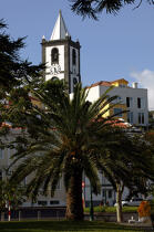 Petite église à Horta aux Açores. © Philip Plisson / Plisson La Trinité / AA10675 - Nos reportages photos - Palmier