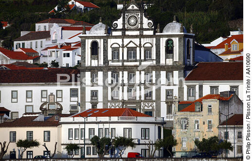 La ville d' Horta aux Açores. - © Philip Plisson / Plisson La Trinité / AA10690 - Nos reportages photos - Les îles de Faial et Pico aux Açores