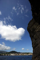 Cliff in the Azores. © Philip Plisson / Plisson La Trinité / AA10704 - Photo Galleries - Cliff