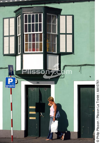 Dans les rues d' Horta aux Açores. - © Philip Plisson / Plisson La Trinité / AA10761 - Nos reportages photos - Açores [les]