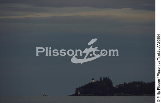 Le phare Owls Head Light dans le Maine. - © Philip Plisson / Plisson La Trinité / AA10904 - Nos reportages photos - Couleurs d'Automne en Nouvelle Angleterre