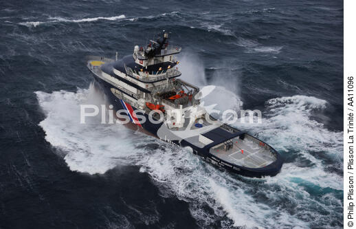 The tug boat Abeille Bourbon. - © Philip Plisson / Plisson La Trinité / AA11096 - Photo Galleries - Rough weather