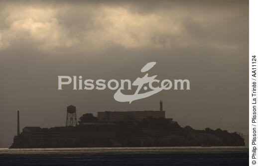 Alcatraz en baie de San Francisco. - © Philip Plisson / Plisson La Trinité / AA11124 - Nos reportages photos - Nuage