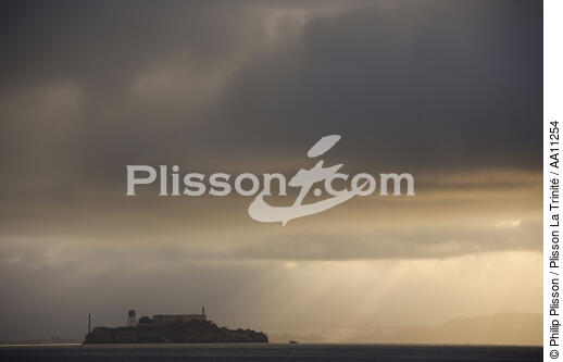 Lumière sur Alcatraz. - © Philip Plisson / Plisson La Trinité / AA11254 - Nos reportages photos - Baie de San Francisco