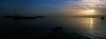 Sur le canal de Suez. © Philip Plisson / Plisson La Trinité / AA11334 - Nos reportages photos - Coucher de soleil