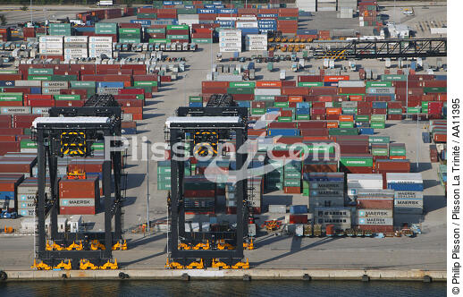 Commercial port in Miami. - © Philip Plisson / Plisson La Trinité / AA11395 - Photo Galleries - Containership
