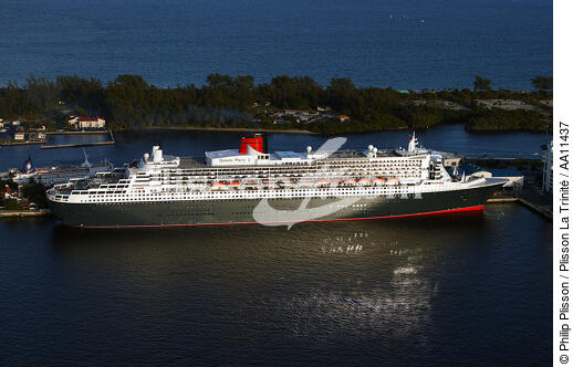 The Queen Mary 2 in Miami. - © Philip Plisson / Plisson La Trinité / AA11437 - Photo Galleries - Big Cruises