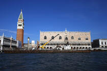 Le Palais des Doges et le campanile sur la Place Saint Marc à Venise. © Philip Plisson / Plisson La Trinité / AA11489 - Nos reportages photos - Italie