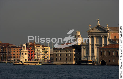 L'Eglise San Giorgio Maggiore de Venise. - © Philip Plisson / Plisson La Trinité / AA11519 - Nos reportages photos - Venise sous tous les angles