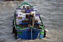 Transport de marchandises à Venise. © Philip Plisson / Plisson La Trinité / AA11536 - Nos reportages photos - Ville [It]