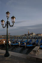 Gondoles à Venise. © Philip Plisson / Plisson La Trinité / AA11552 - Nos reportages photos - Venise sous tous les angles