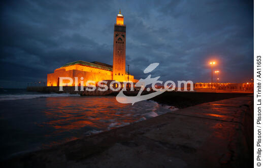 La Mosquée Hassan II à Casablanca. - © Philip Plisson / Plisson La Trinité / AA11653 - Nos reportages photos - Ciel