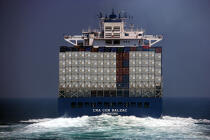 Container ships in the Rail of Ouessant. © Philip Plisson / Plisson La Trinité / AA11663 - Photo Galleries - Wake