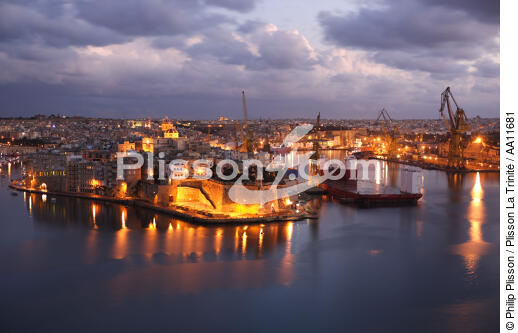 Sight of the ramparts of Valletta. - © Philip Plisson / Plisson La Trinité / AA11681 - Photo Galleries - Town