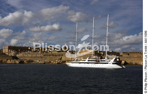 La Vallette. - © Philip Plisson / Plisson La Trinité / AA11696 - Nos reportages photos - Monocoque de plaisance/croisière