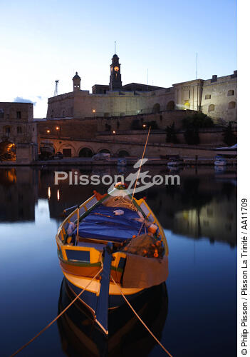 End of the day on Malta. - © Philip Plisson / Plisson La Trinité / AA11709 - Photo Galleries - Dusk