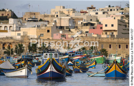 Boats at port. - © Philip Plisson / Plisson La Trinité / AA11727 - Photo Galleries - Colours of Malta