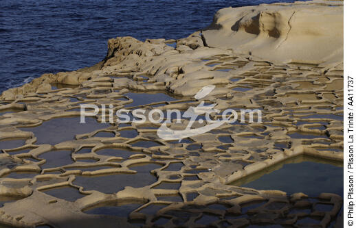 Saltworks on Gozo island. - © Philip Plisson / Plisson La Trinité / AA11737 - Photo Galleries - Colours of Malta