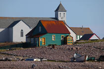 Petite église à Saint Pierre et Miquelon. © Philip Plisson / Plisson La Trinité / AA11850 - Nos reportages photos - Eglise