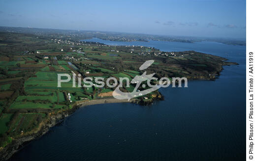 Vue aérienne de la Rade de Brest. - © Philip Plisson / Plisson La Trinité / AA11919 - Nos reportages photos - Champ