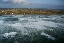 The Bay of Audierne. © Philip Plisson / Plisson La Trinité / AA11924 - Photo Galleries - Series of waves