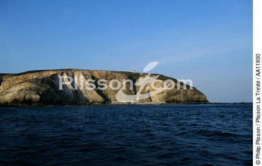 Le Cap de la Chèvre. - © Philip Plisson / Plisson La Trinité / AA11930 - Nos reportages photos - Mer calme