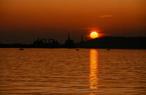 Sunset on Brest. © Philip Plisson / Plisson La Trinité / AA11933 - Photo Galleries - Brest