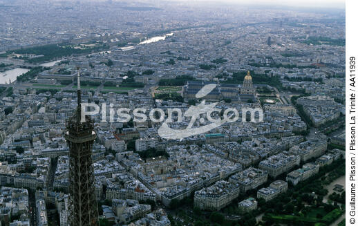 The Tour Eiffel of Paris. - © Guillaume Plisson / Plisson La Trinité / AA11939 - Photo Galleries - Ile-de-France
