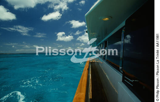 Walk at sea. - © Philip Plisson / Plisson La Trinité / AA11981 - Photo Galleries - Good weather