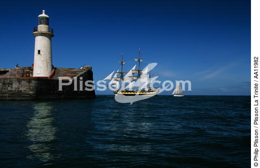 Le HMS Rose sur les côtes de l' Ile de Man. - © Philip Plisson / Plisson La Trinité / AA11982 - Nos reportages photos - Man [île de]