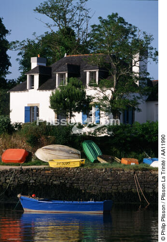Maison au bord de la rivière d'Auray. - © Philip Plisson / Plisson La Trinité / AA11990 - Nos reportages photos - Auray [Rivière d']
