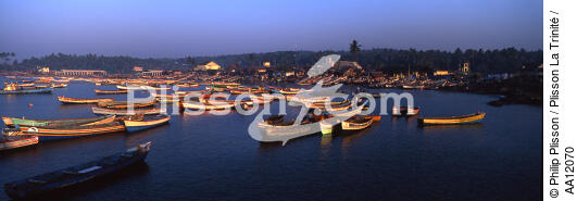Petit port de Kovalam en Inde. - © Philip Plisson / Plisson La Trinité / AA12070 - Nos reportages photos - Kovalam