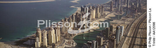 Vue aérienne de Dubai. - © Philip Plisson / Plisson La Trinité / AA12098 - Nos reportages photos - Ville