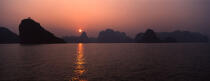 Sunset on the Along Bay in Vietnam. © Philip Plisson / Plisson La Trinité / AA12111 - Photo Galleries - Sun