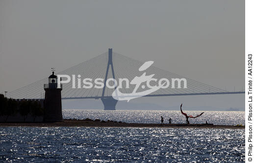 Cap Drepano en Grèce - © Philip Plisson / Plisson La Trinité / AA12243 - Nos reportages photos - Sport et loisir