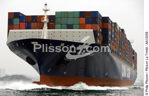 Porte-conteneur. - © Philip Plisson / Plisson La Trinité / AA12258 - Nos reportages photos - Le CMA CGM Marco Polo