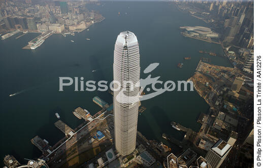 Hong kong. - © Philip Plisson / Plisson La Trinité / AA12276 - Photo Galleries - Hong Kong, a city of contrasts