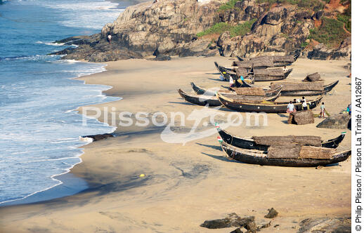 On the beach of Vilinjan. - © Philip Plisson / Plisson La Trinité / AA12667 - Photo Galleries - Town [Kerala]