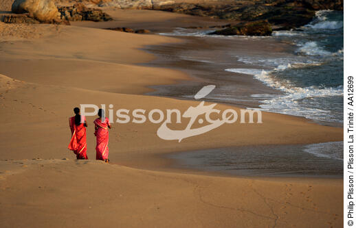Sur la plage à Vilinjam. - © Philip Plisson / Plisson La Trinité / AA12699 - Nos reportages photos - Inde
