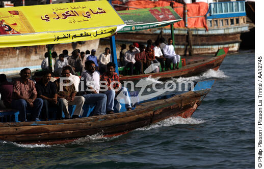 Transport maritime à Dubai. - © Philip Plisson / Plisson La Trinité / AA12745 - Nos reportages photos - Dubai