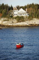 Bateau de pêche dans le Maine. © Philip Plisson / Plisson La Trinité / AA12951 - Nos reportages photos - Canot de pêche