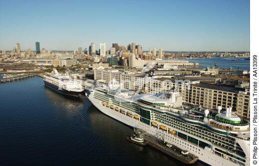 Boston in Massachusetts. - © Philip Plisson / Plisson La Trinité / AA13399 - Photo Galleries - Ferry boat