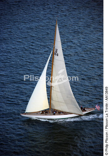 Régate de 12 mètres JI devant Newport. - © Philip Plisson / Plisson La Trinité / AA13849 - Nos reportages photos - Newport