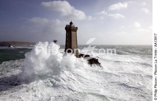 Tempête sur la côte bretonne. - © Philip Plisson / Plisson La Trinité / AA13917 - Nos reportages photos - Sein [Raz de]